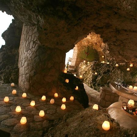 ホテル The Caves ネグリル 設備 写真