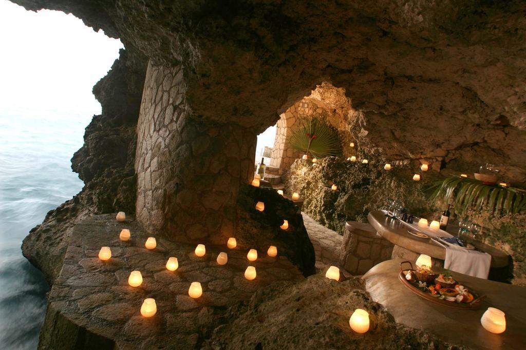 ホテル The Caves ネグリル 設備 写真
